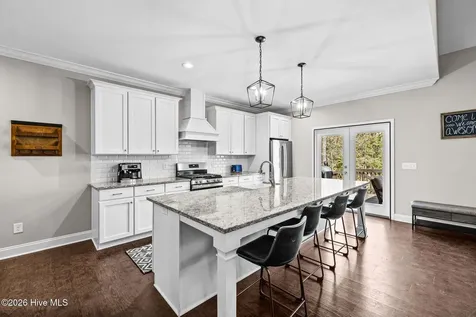 182 Lakeview Drive Whispering Pines NC 28327