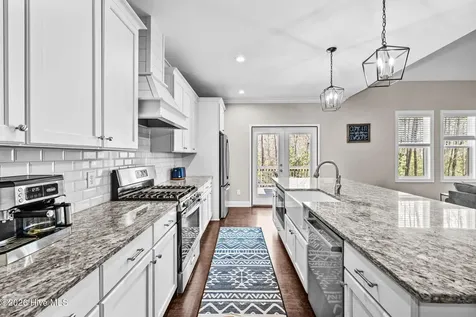 182 Lakeview Drive Whispering Pines NC 28327
