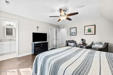 182 Lakeview Drive Whispering Pines NC 28327