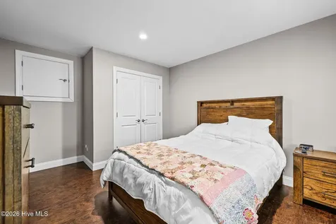 182 Lakeview Drive Whispering Pines NC 28327