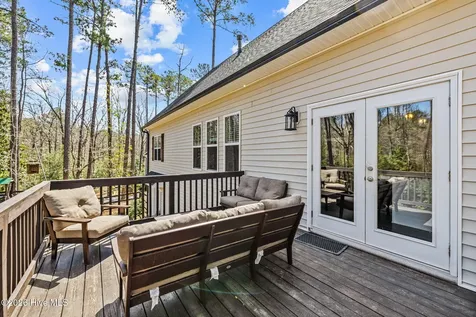 182 Lakeview Drive Whispering Pines NC 28327