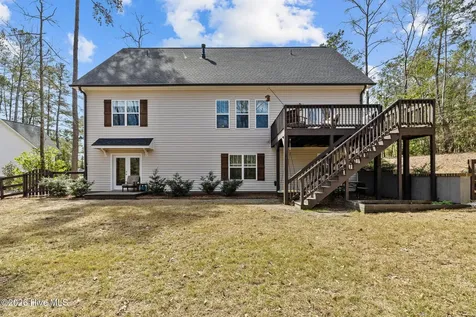 182 Lakeview Drive Whispering Pines NC 28327
