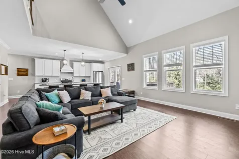 182 Lakeview Drive Whispering Pines NC 28327