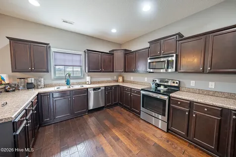 408 Pewter Court Jacksonville NC 28546