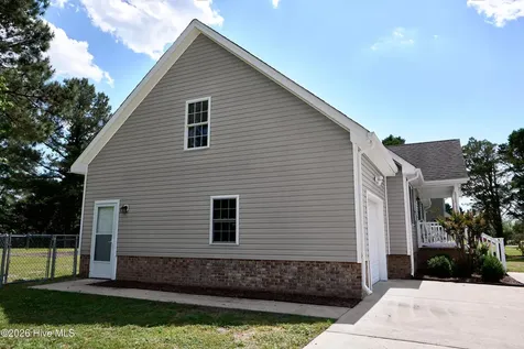 402 Betty Drive Elizabeth City NC 27909