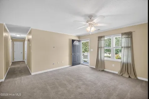 402 Betty Drive Elizabeth City NC 27909