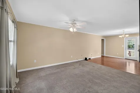 402 Betty Drive Elizabeth City NC 27909