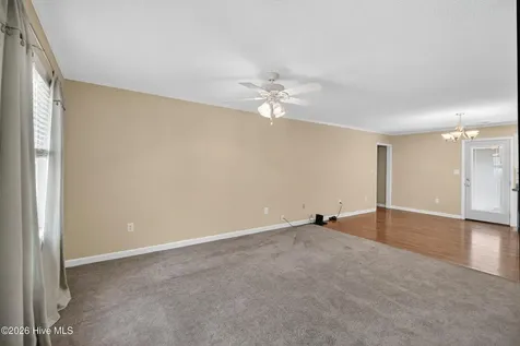 402 Betty Drive Elizabeth City NC 27909