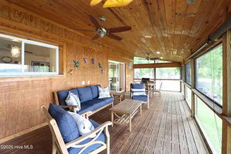 118 Paradise Point Macon NC 27551