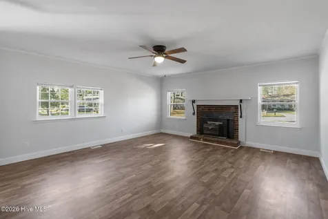 800 Little John Avenue Jacksonville NC 28546