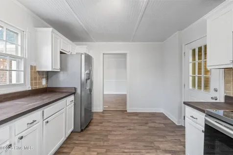 800 Little John Avenue Jacksonville NC 28546