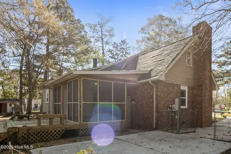 800 Little John Avenue Jacksonville NC 28546