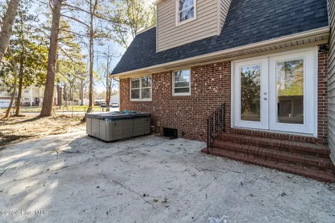 800 Little John Avenue Jacksonville NC 28546