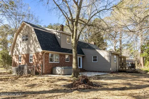 800 Little John Avenue Jacksonville NC 28546