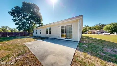 108 Braeburn Boulevard Richlands NC 28574