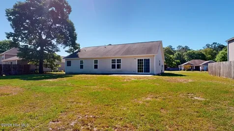 108 Braeburn Boulevard Richlands NC 28574