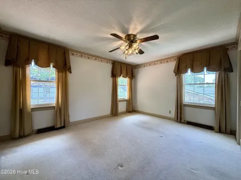 1391 Johnson Drive Williamston NC 27892
