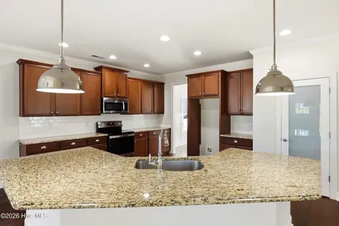 90 W Bailey Lane Hampstead NC 28443