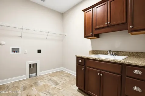 90 W Bailey Lane Hampstead NC 28443