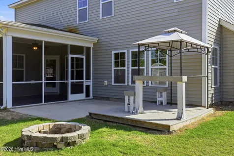 90 W Bailey Lane Hampstead NC 28443
