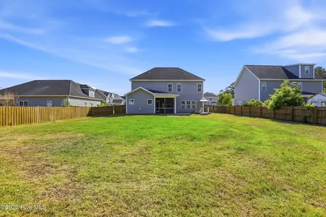 90 W Bailey Lane Hampstead NC 28443