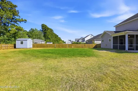 90 W Bailey Lane Hampstead NC 28443