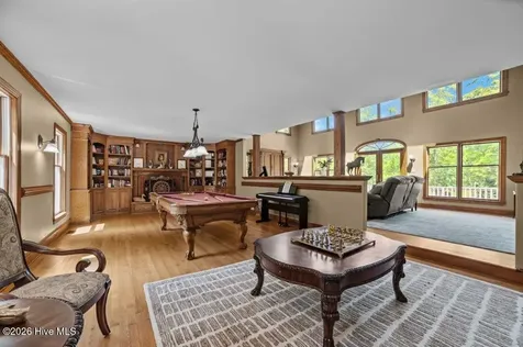 108 Farmington Road Grimesland NC 27837