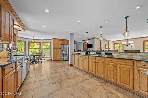 108 Farmington Road Grimesland NC 27837