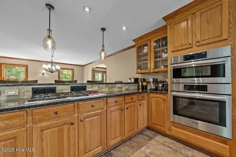 108 Farmington Road Grimesland NC 27837