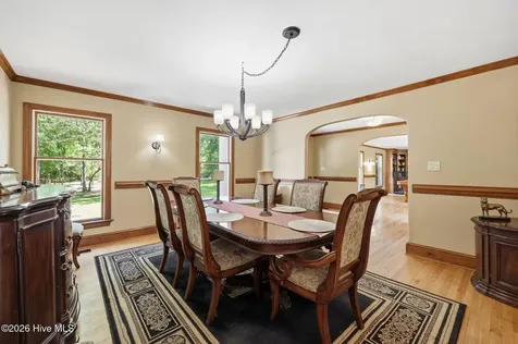 108 Farmington Road Grimesland NC 27837