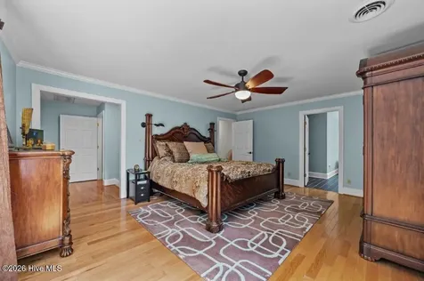 108 Farmington Road Grimesland NC 27837