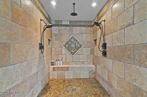 108 Farmington Road Grimesland NC 27837
