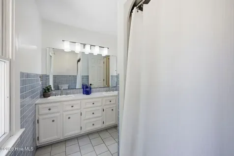 108 Farmington Road Grimesland NC 27837