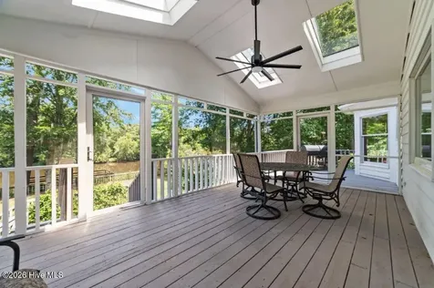 108 Farmington Road Grimesland NC 27837