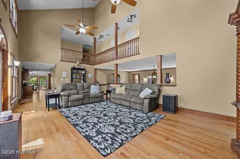 108 Farmington Road Grimesland NC 27837