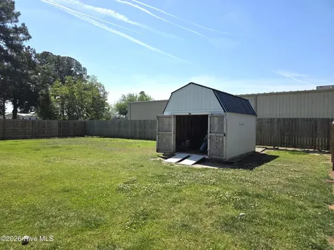 206 Mccoy Avenue Cove City NC 28523