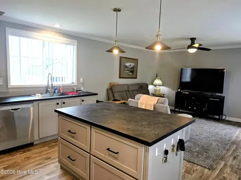 206 Mccoy Avenue Cove City NC 28523