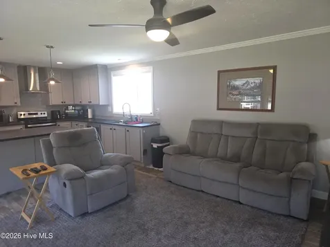 206 Mccoy Avenue Cove City NC 28523