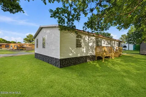 211 Duck Ridge Drive Pikeville NC 27863