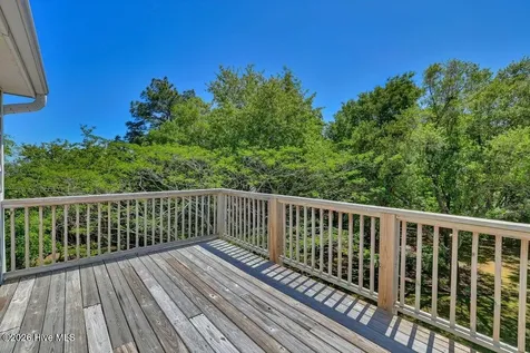 120 Middle Point Road Hampstead NC 28443