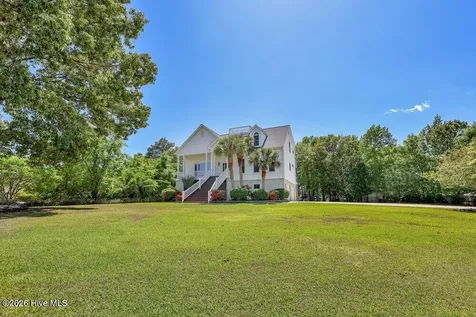 120 Middle Point Road Hampstead NC 28443
