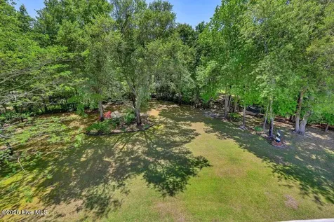 120 Middle Point Road Hampstead NC 28443