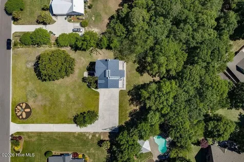 120 Middle Point Road Hampstead NC 28443