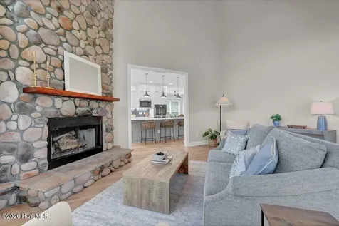 120 Middle Point Road Hampstead NC 28443
