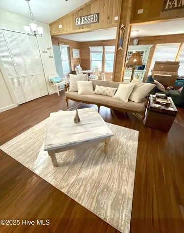 311 Gunas Drive Kill Devil Hills NC 27948