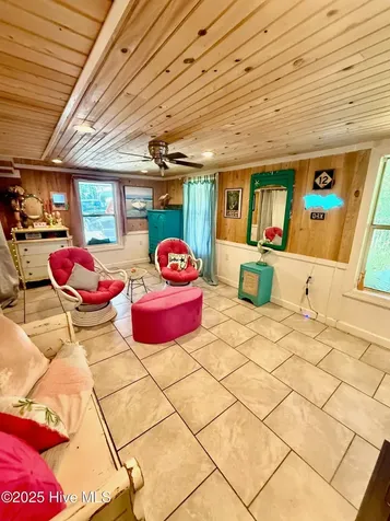 311 Gunas Drive Kill Devil Hills NC 27948