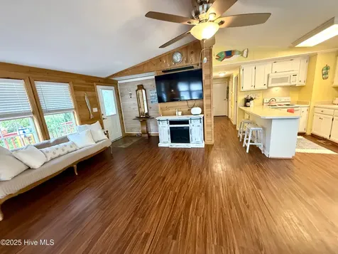 311 Gunas Drive Kill Devil Hills NC 27948