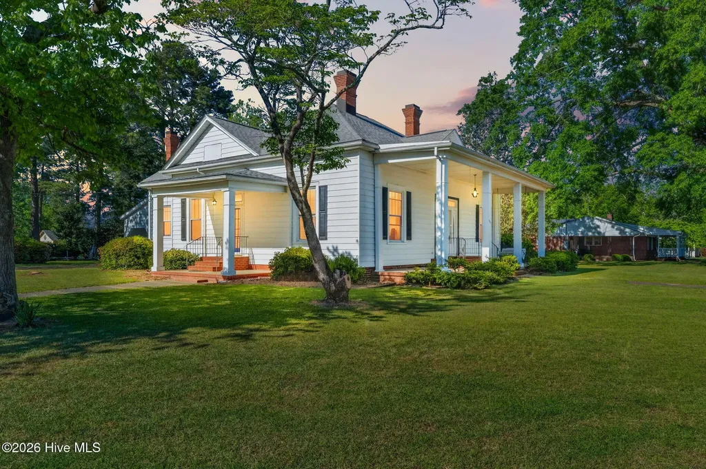 301 E Stanley Street Four Oaks NC 27524