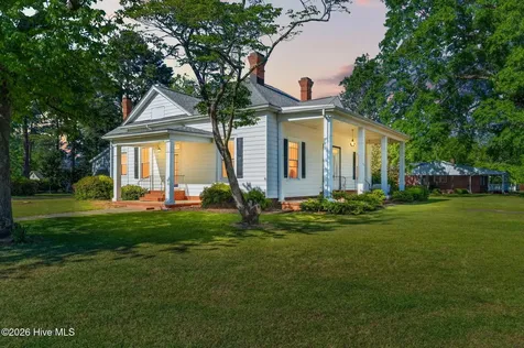 301 E Stanley Street Four Oaks NC 27524