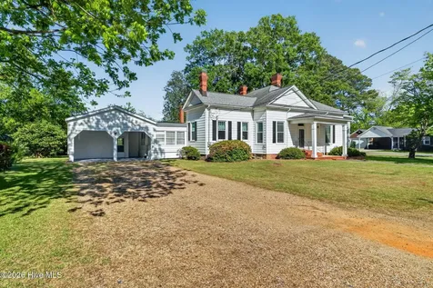 301 E Stanley Street Four Oaks NC 27524